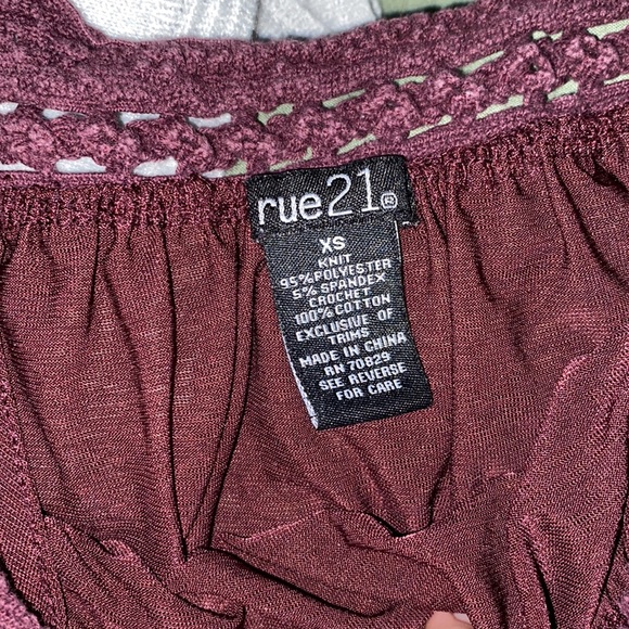 Mesh Rue21 Cold Shoulder Top - Picture 4 of 4